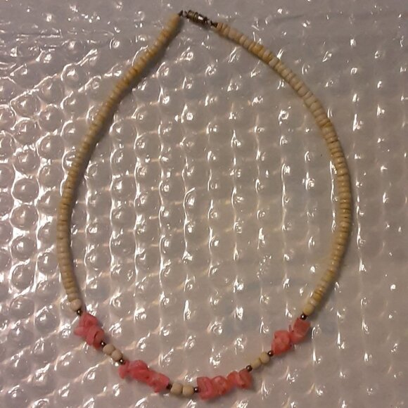 Mother of Pearl Chips, Nuggets Choker - Picture 1 of 3